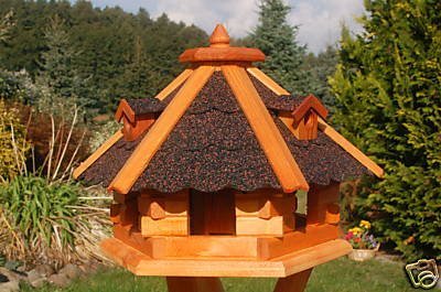 Vogelhäuschen, Vogelhaus mit Bitumschindeln, behandelt