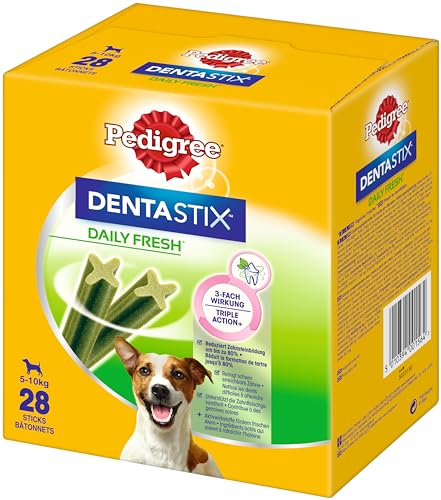 Pedigree DentaStix Fresh Hundesnack für kleine Hunde (5-10kg), Zahnpflege-Snack mit Eukalyptusöl und Grüner Tee-Extrakt, 4 Packungen je 28 Stück (4 x 440 g)